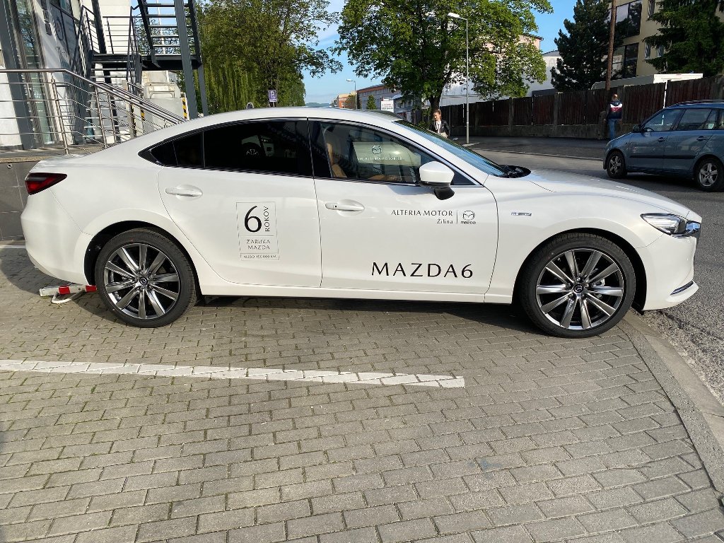 Mazda 6