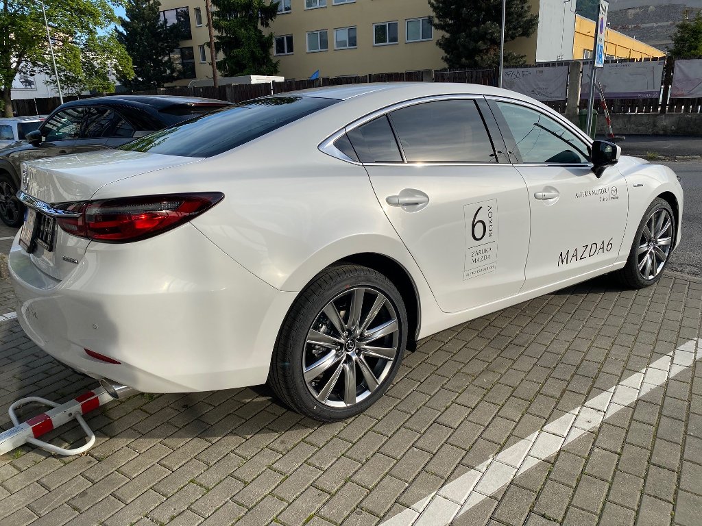 Mazda 6