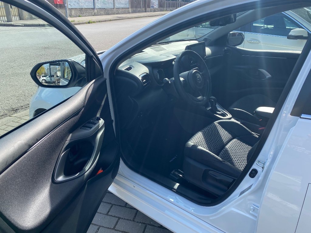 Mazda 2 Hybrid