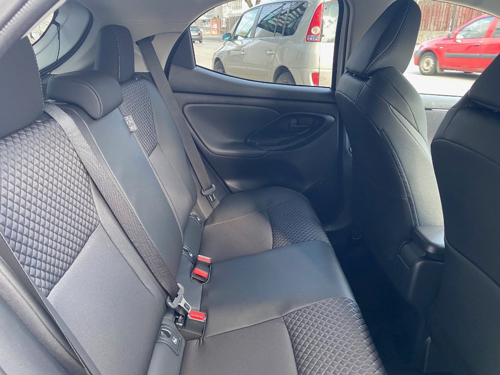Mazda 2 Hybrid
