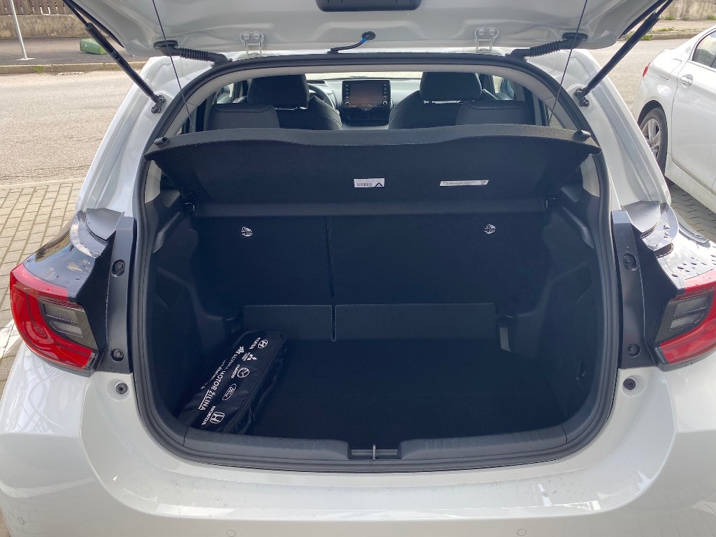 Mazda 2 Hybrid