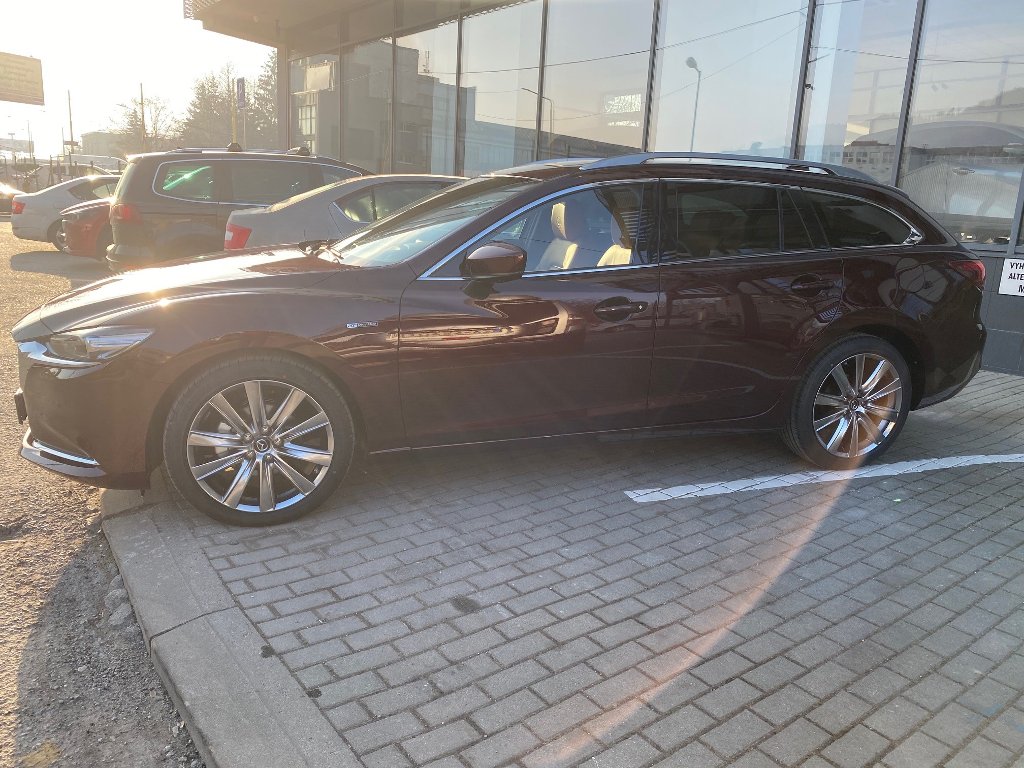 Mazda 6