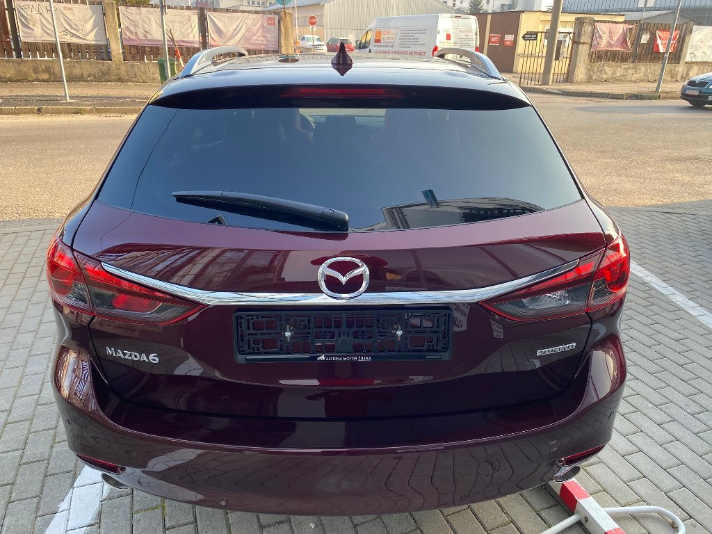 Mazda 6
