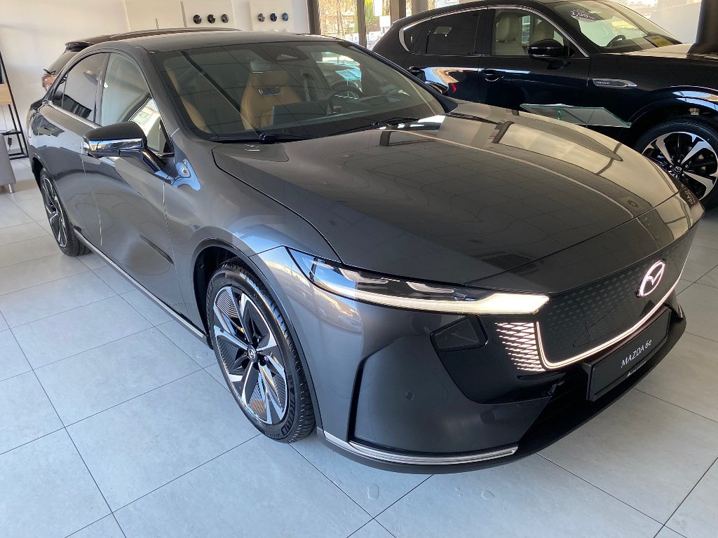 Mazda 6e