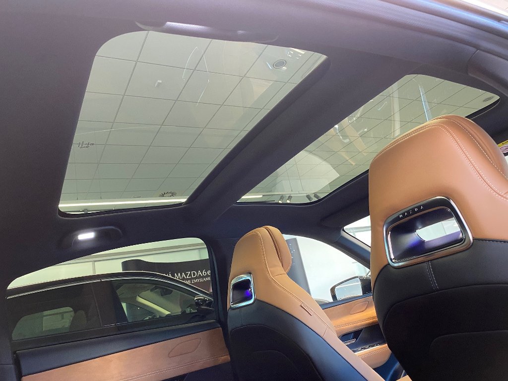 Mazda 6e