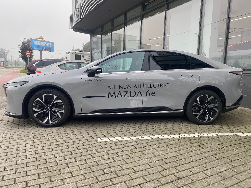 Mazda 6e