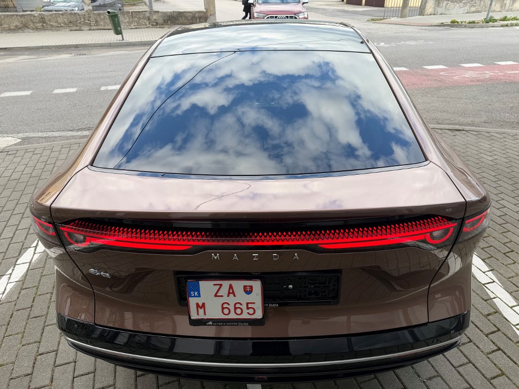 Mazda 6e
