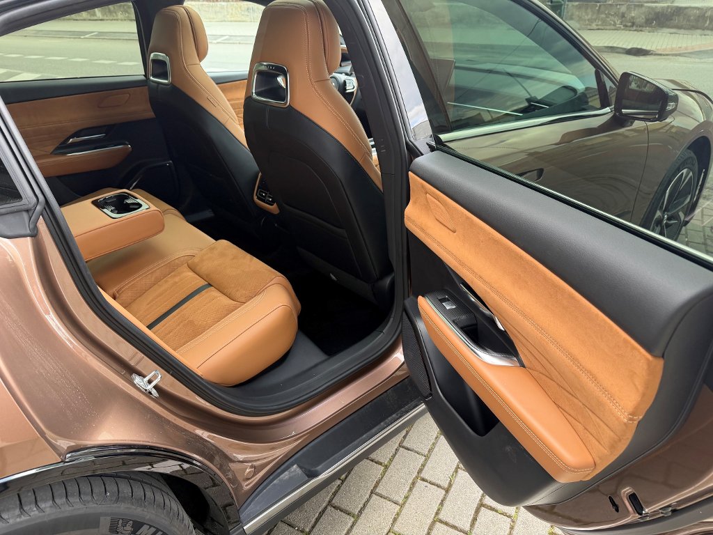 Mazda 6e