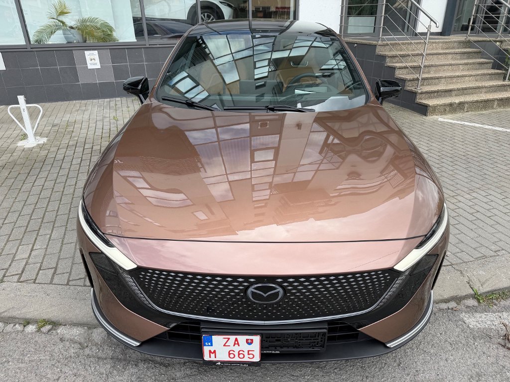 Mazda 6e