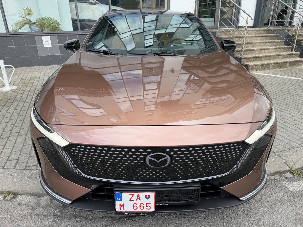 Mazda 6e