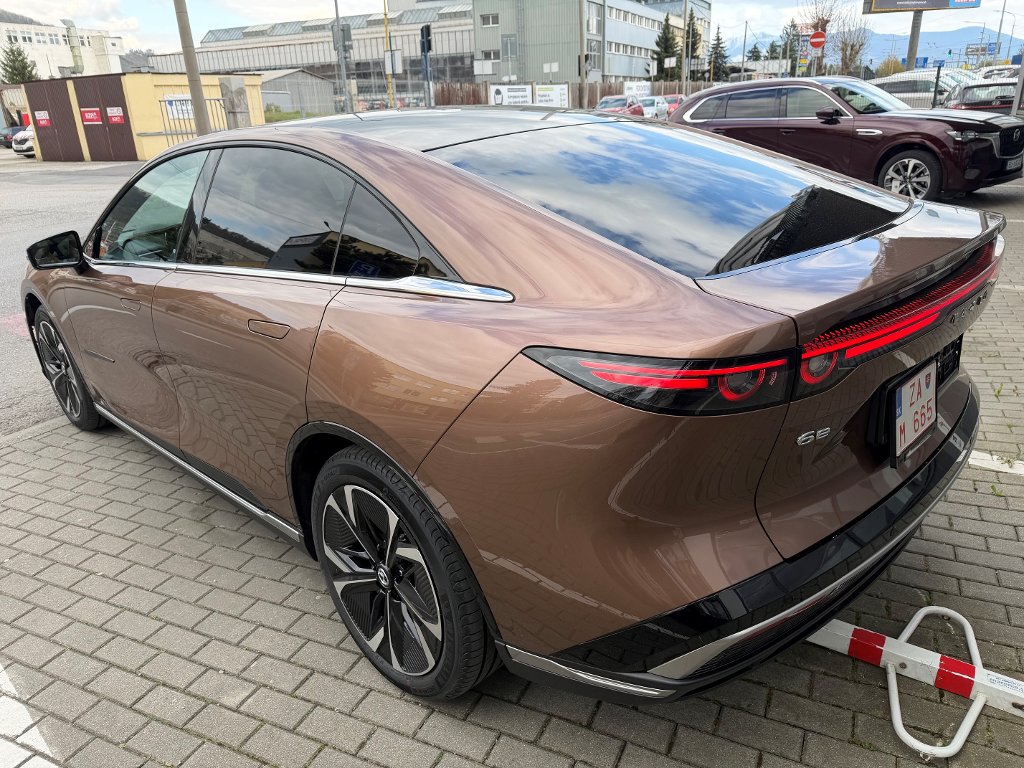 Mazda 6e
