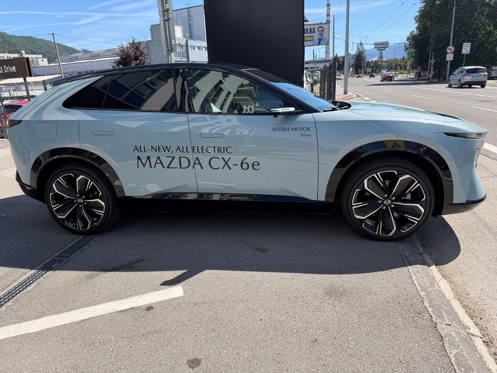 Mazda CX-6e