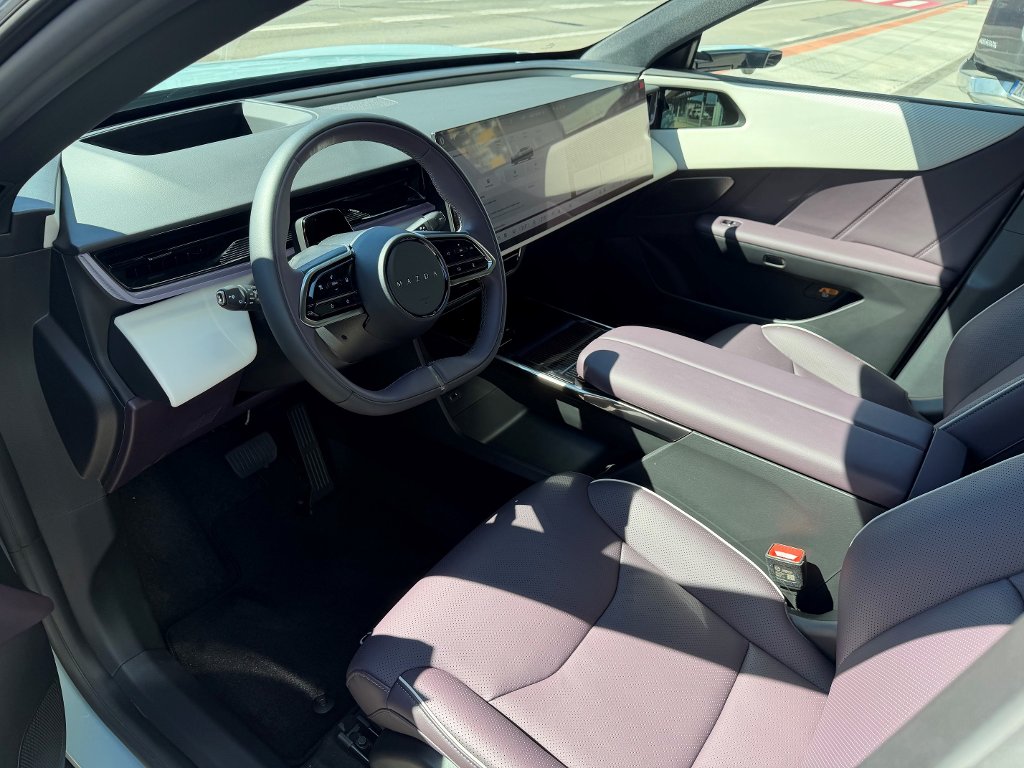 Mazda CX-6e