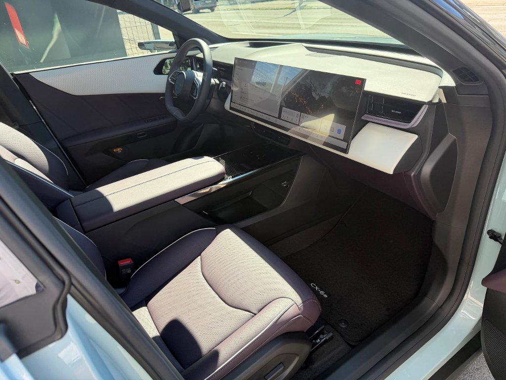 Mazda CX-6e