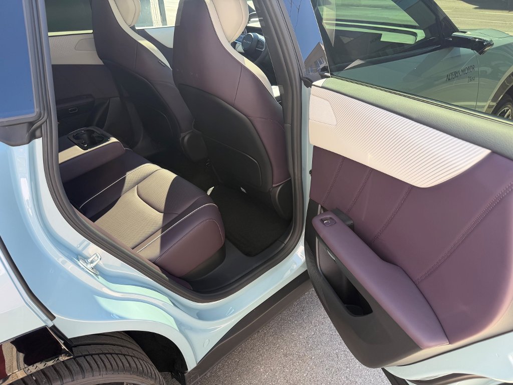 Mazda CX-6e
