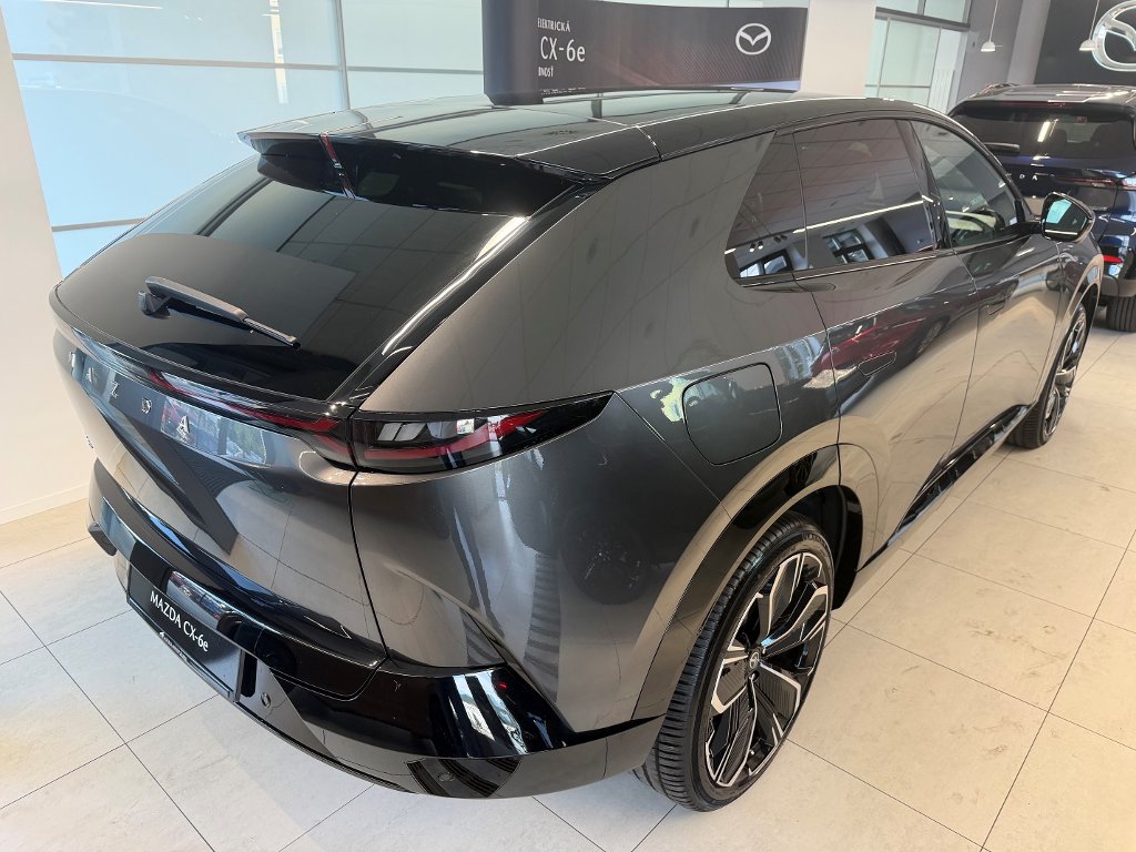 Mazda CX-6e