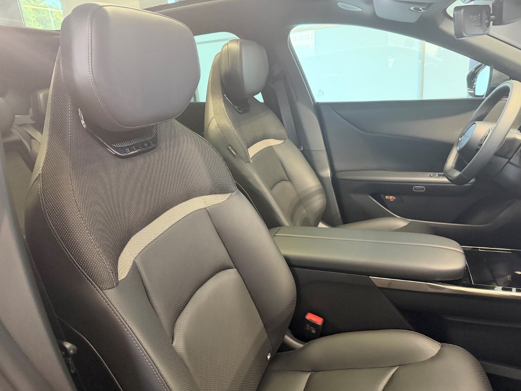 Mazda CX-6e