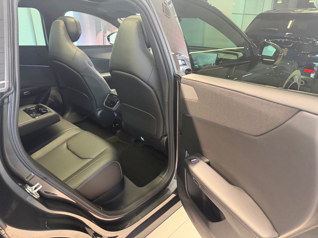 Mazda CX-6e