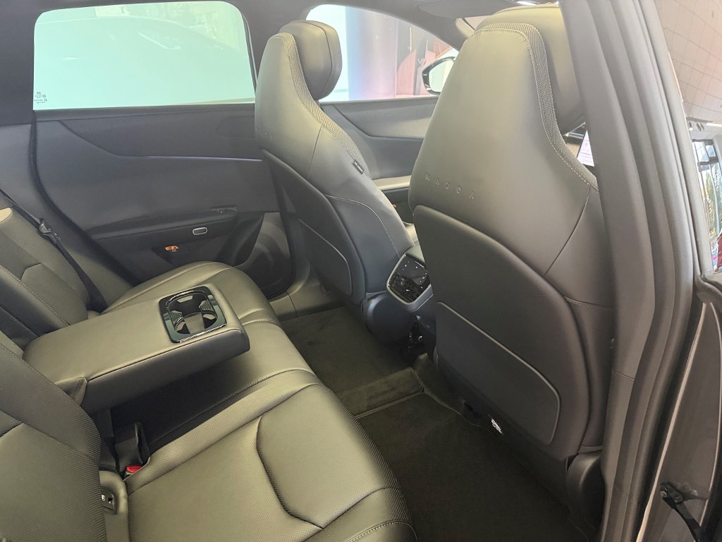 Mazda CX-6e