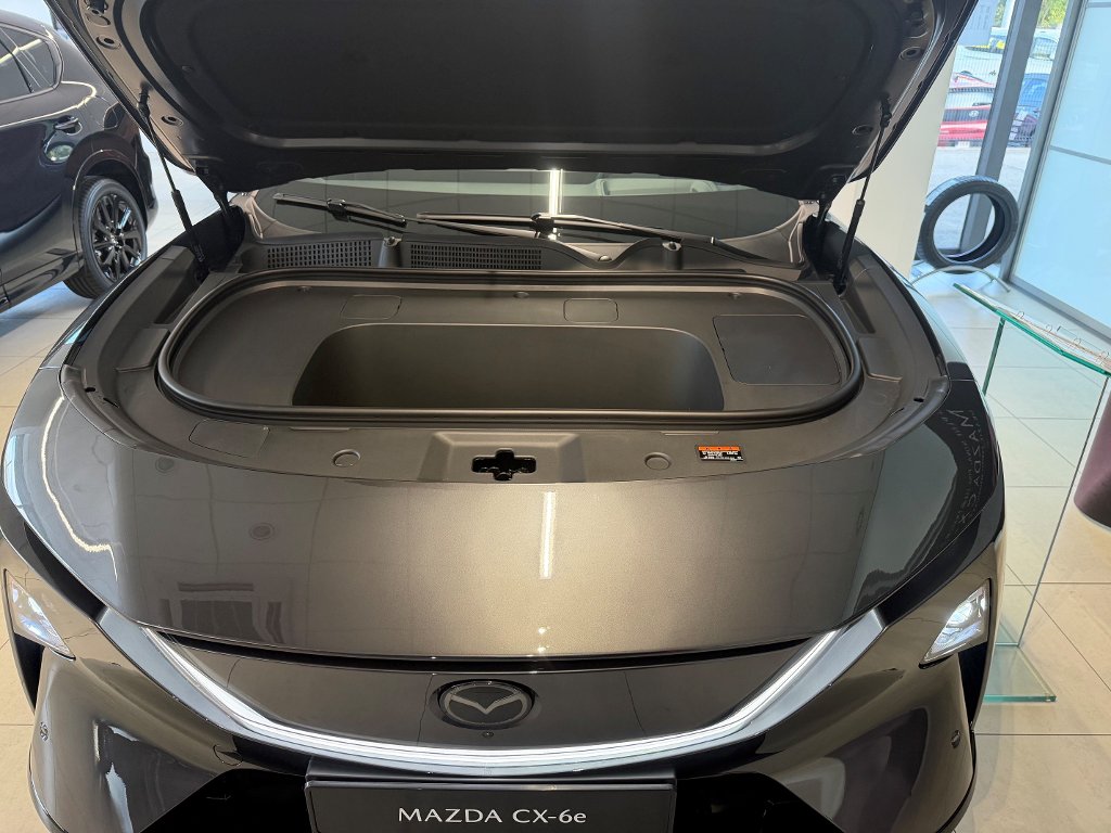 Mazda CX-6e