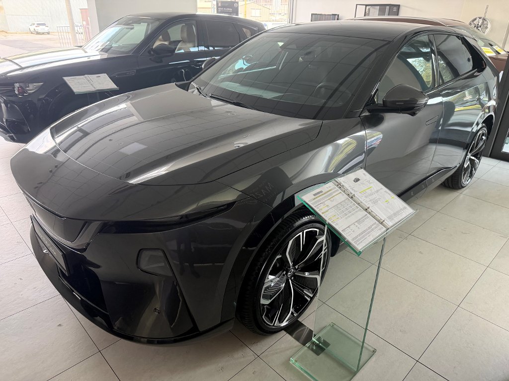 Mazda CX-6e