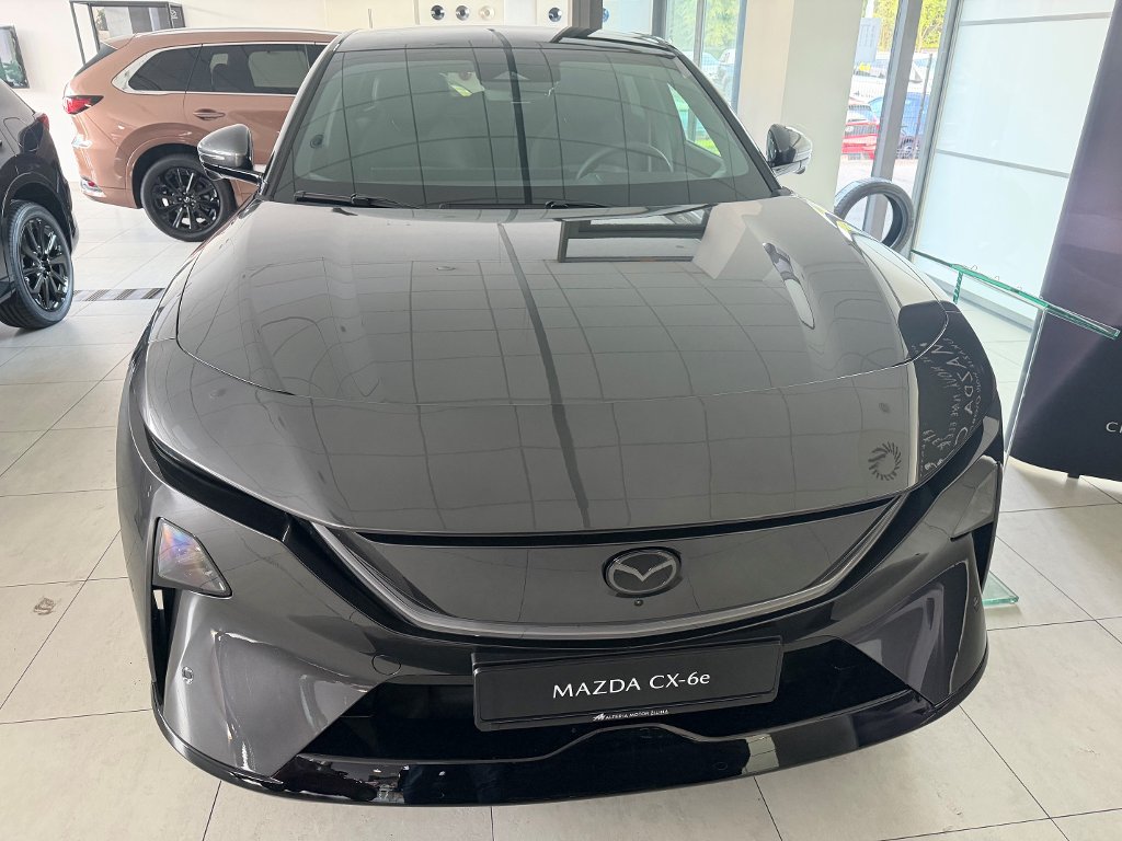 Mazda CX-6e