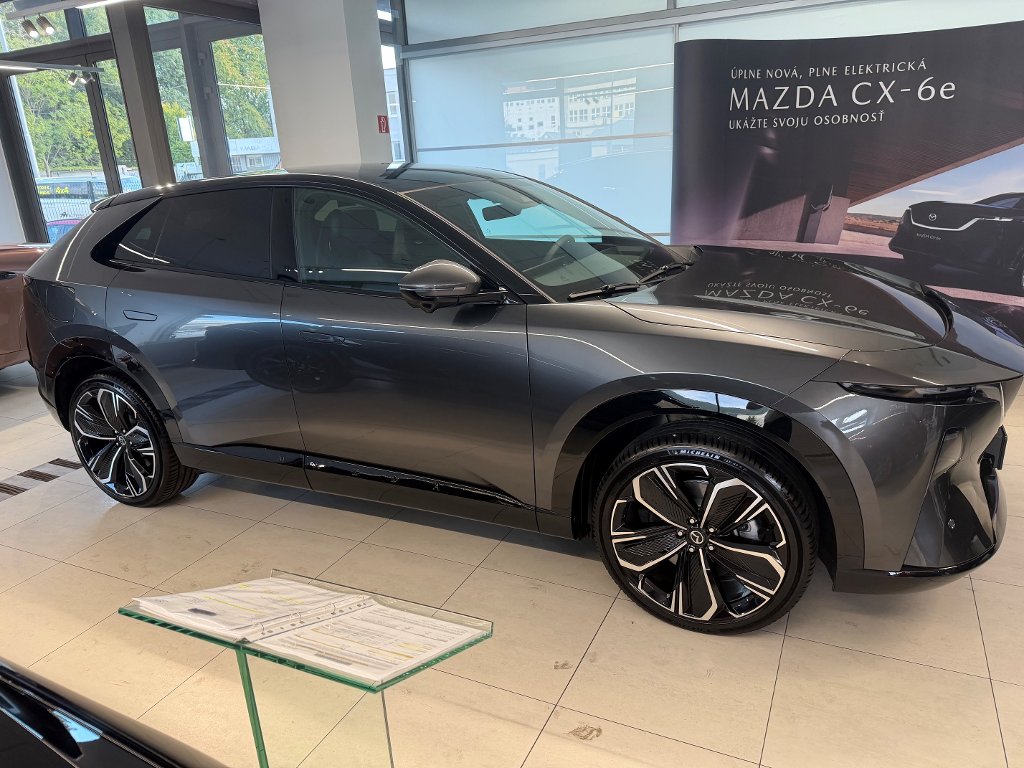 Mazda CX-6e