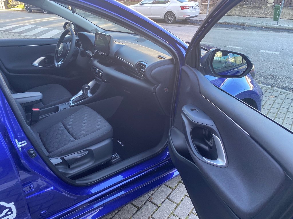 Mazda 2 Hybrid