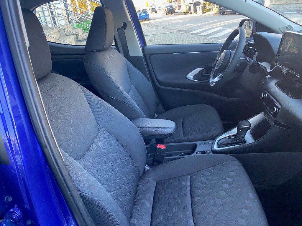 Mazda 2 Hybrid