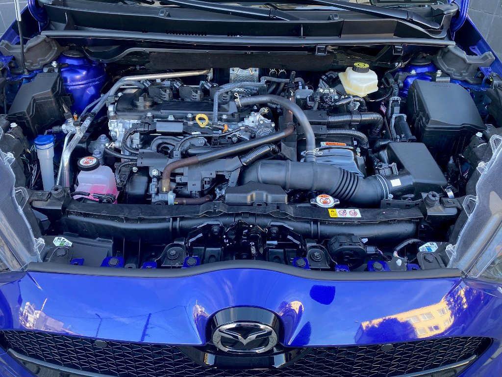 Mazda 2 Hybrid