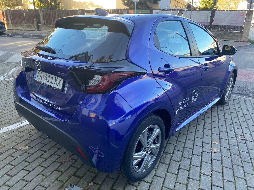 Mazda 2 Hybrid