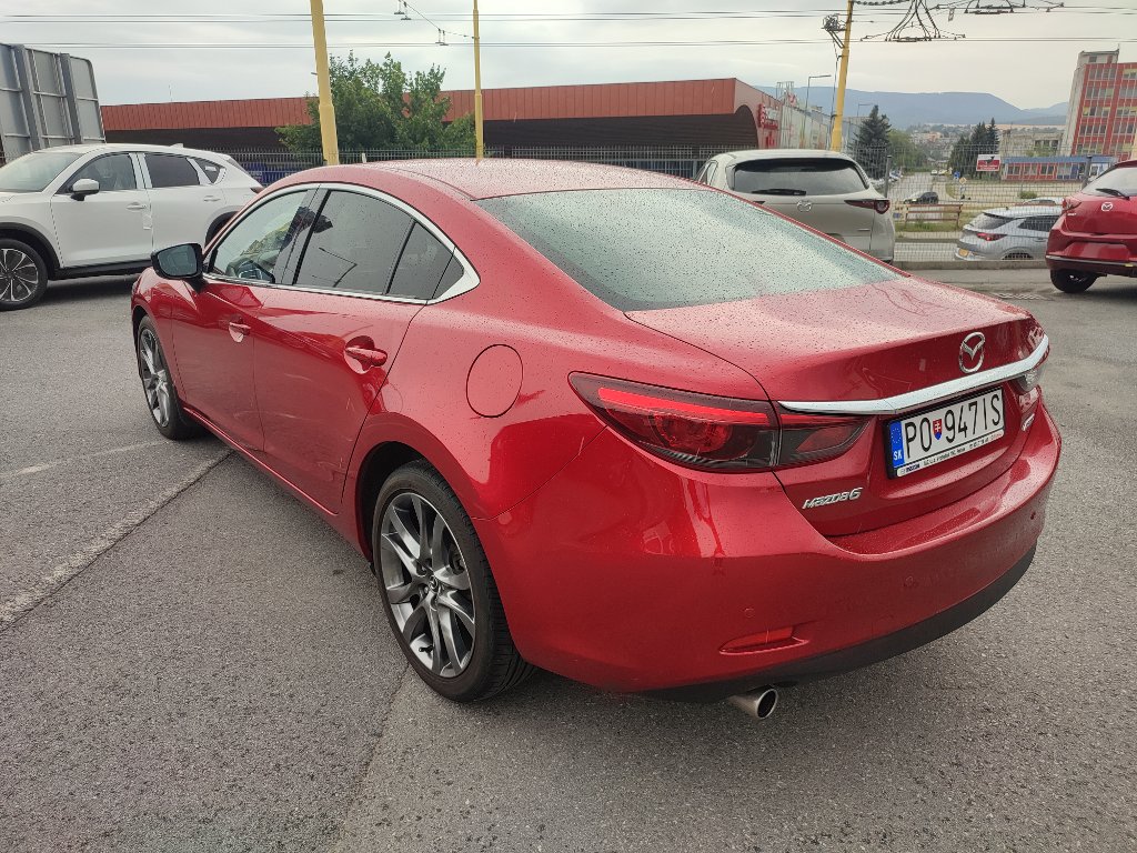 Mazda 6