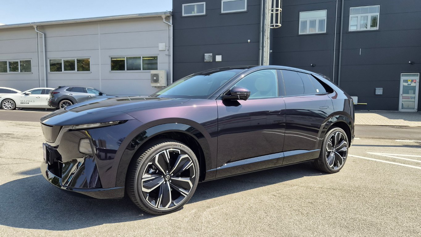 Mazda CX-6e