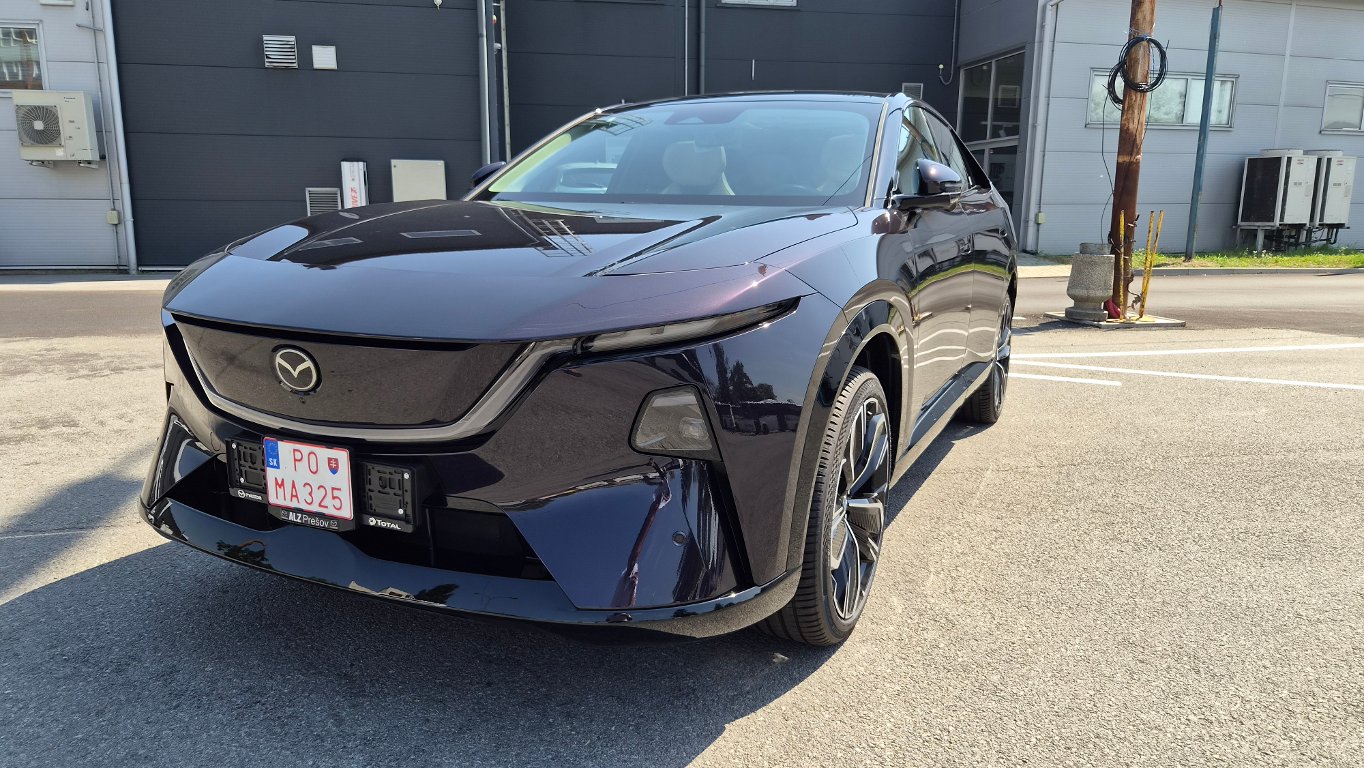 Mazda CX-6e