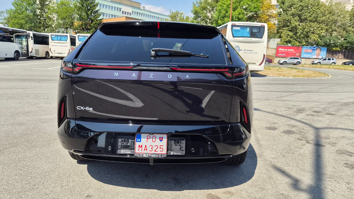 Mazda CX-6e