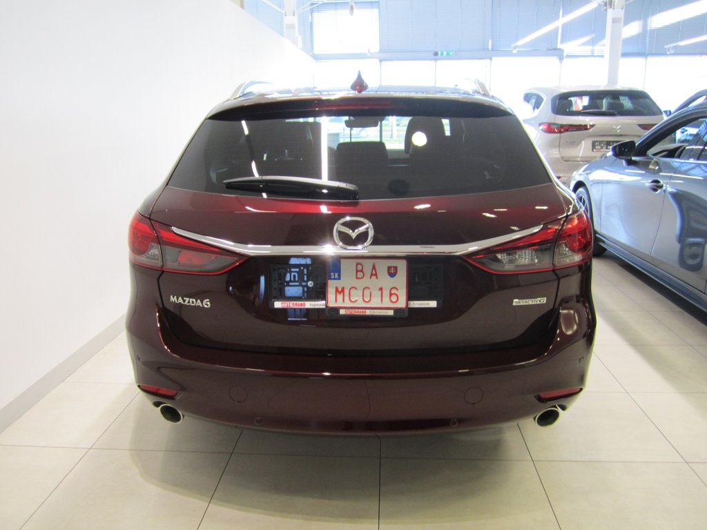 Mazda 6