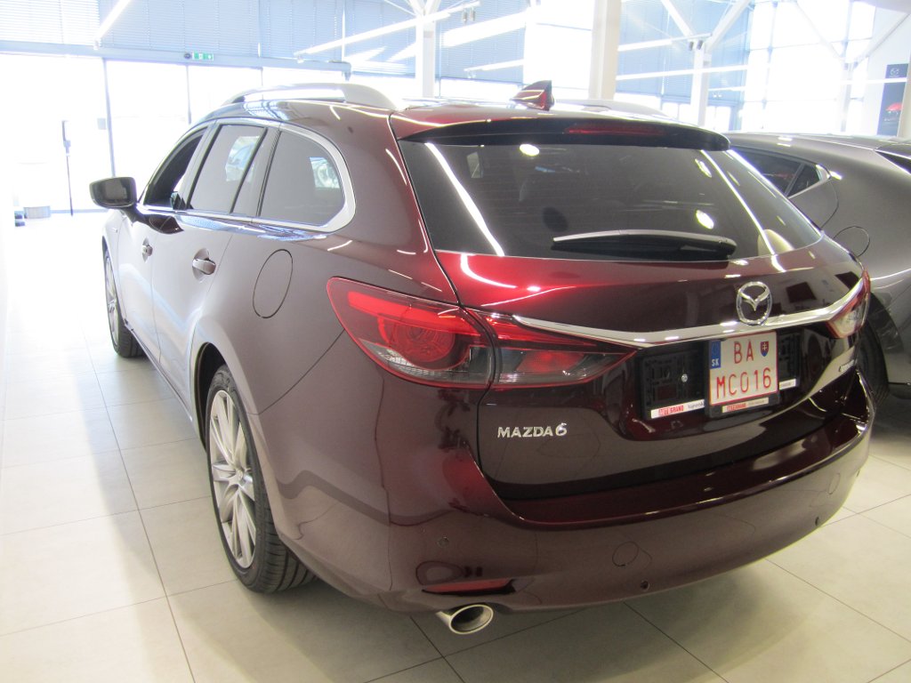 Mazda 6