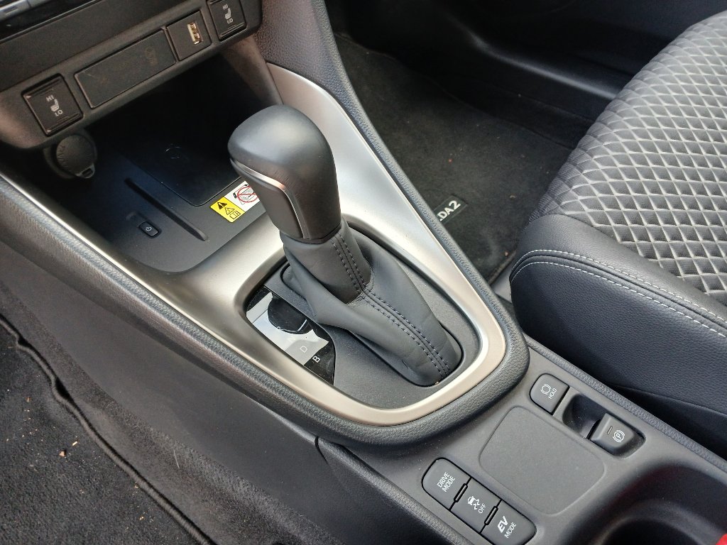 Mazda 2 Hybrid