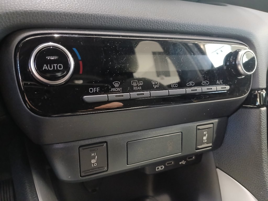 Mazda 2 Hybrid