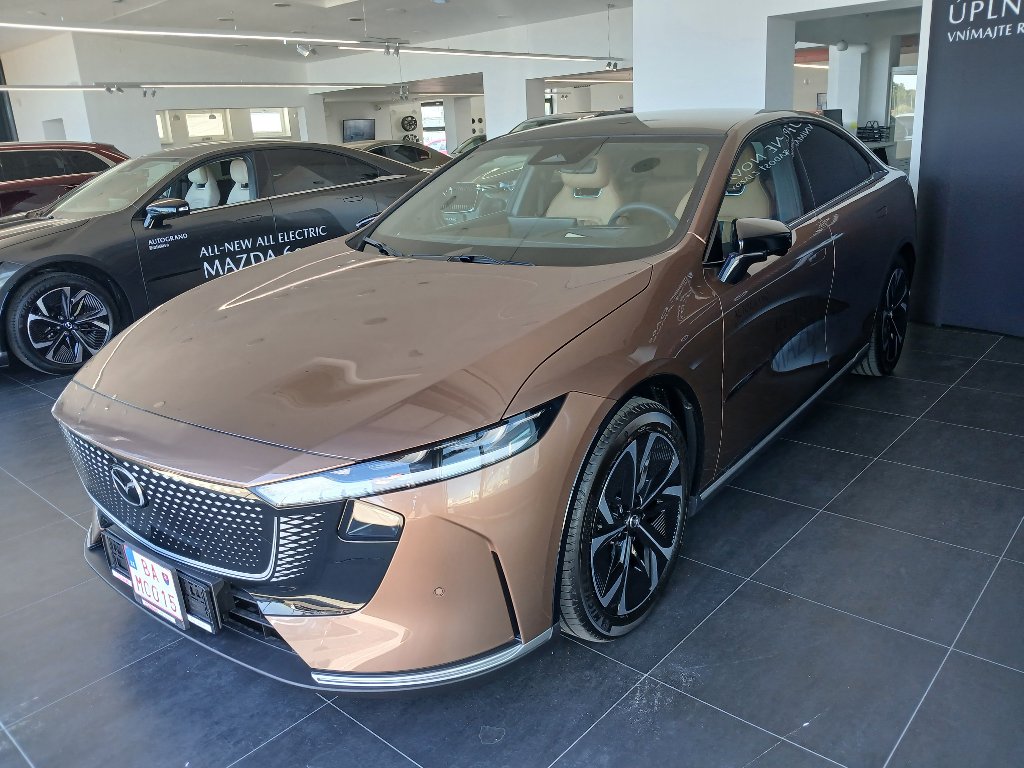 Mazda 6e