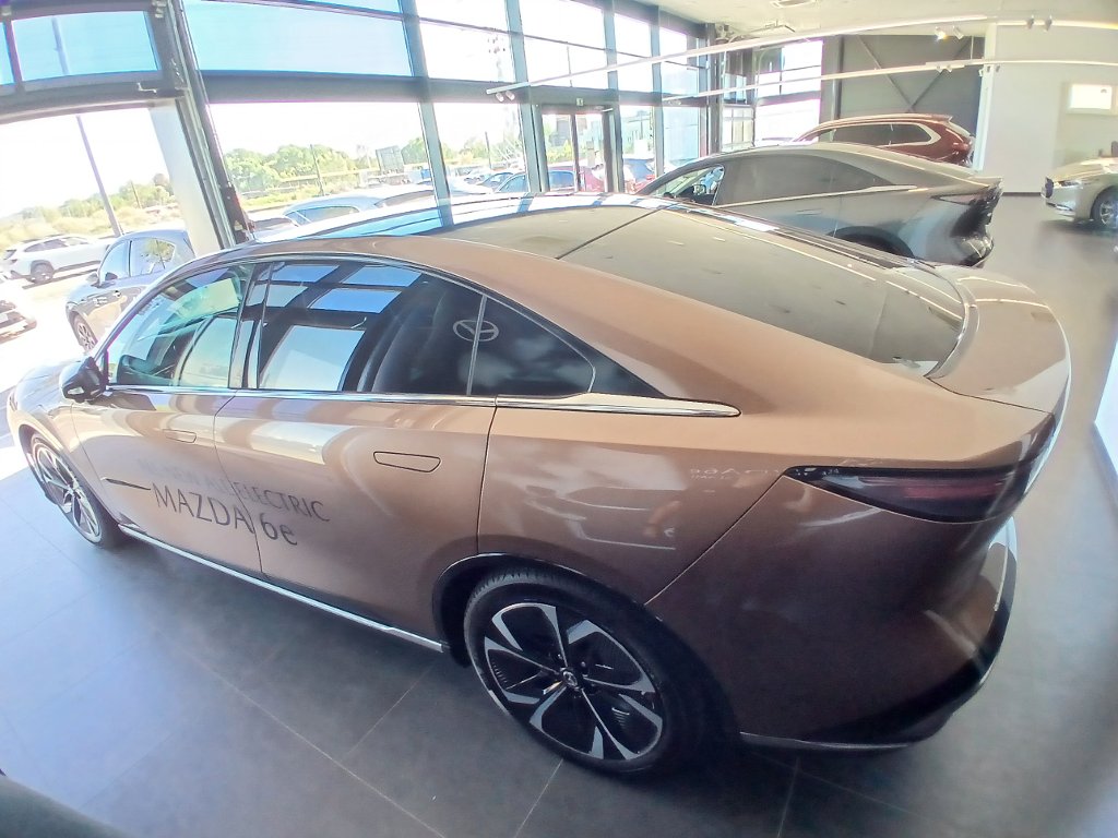 Mazda 6e