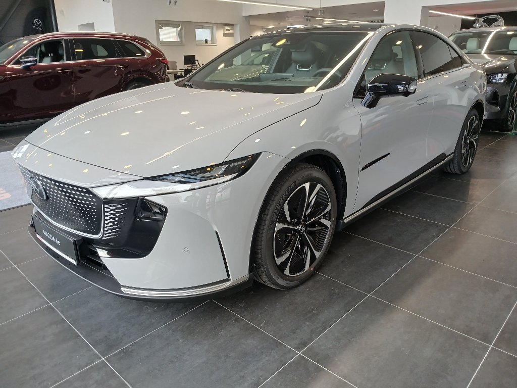 Mazda 6e