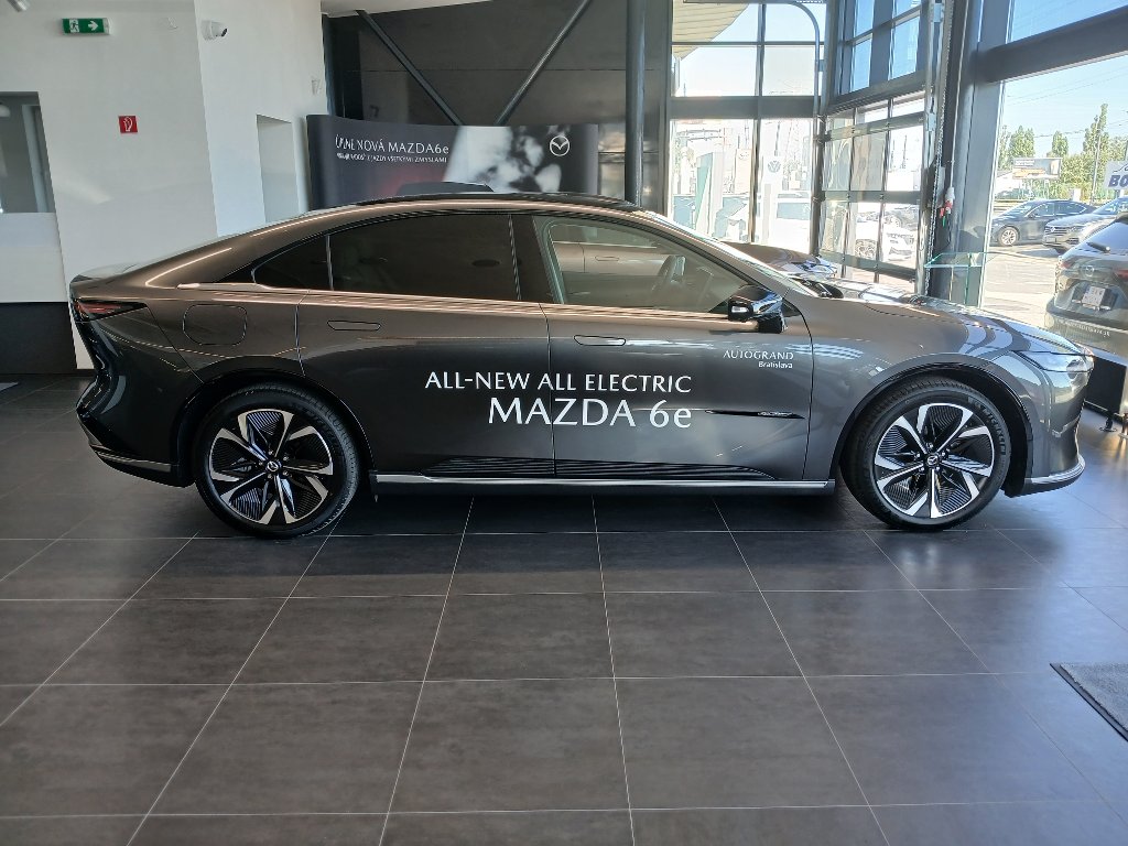 Mazda 6e