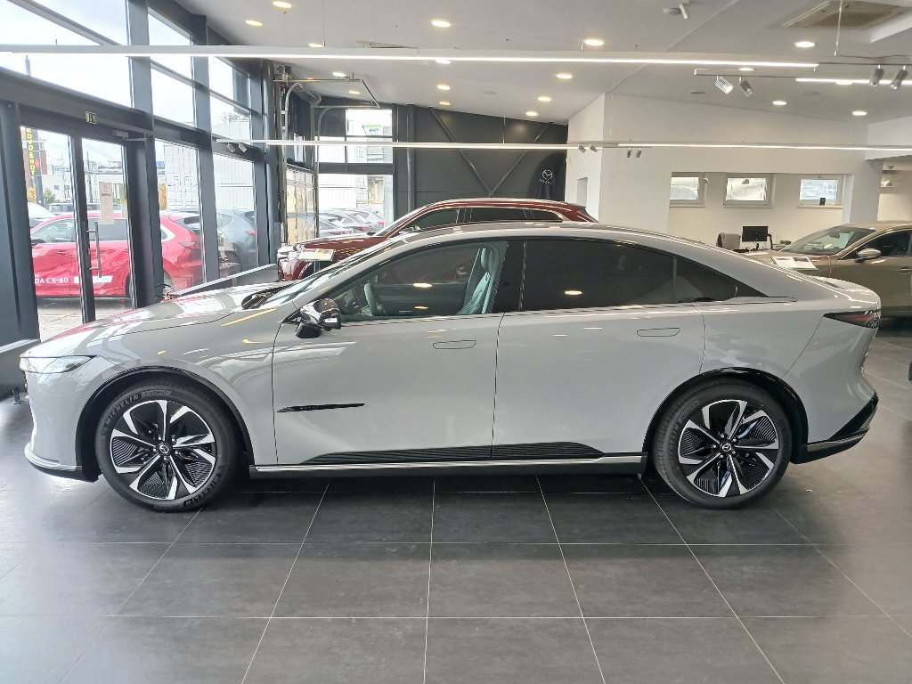 Mazda 6e