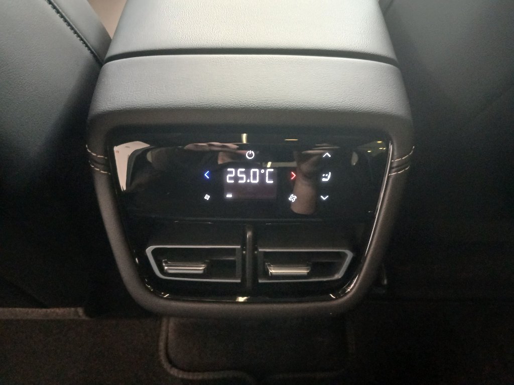 Mazda 6e
