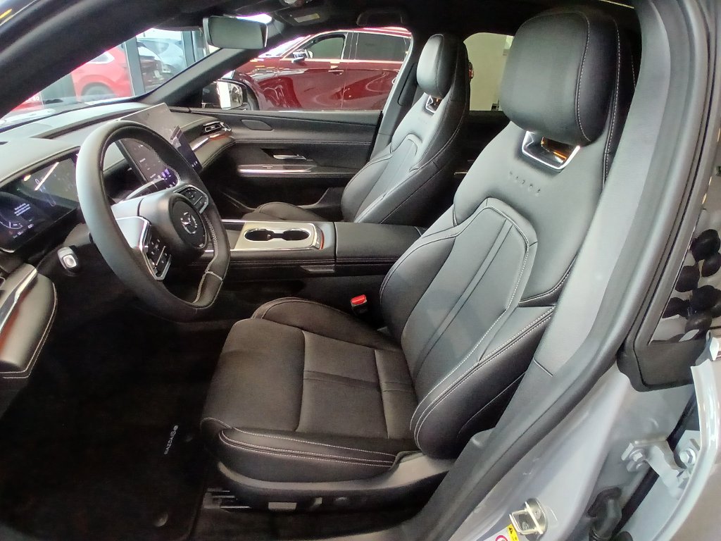 Mazda 6e