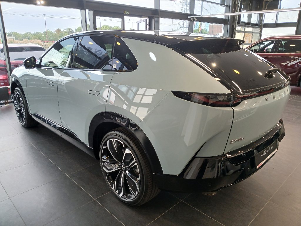 Mazda CX-6e