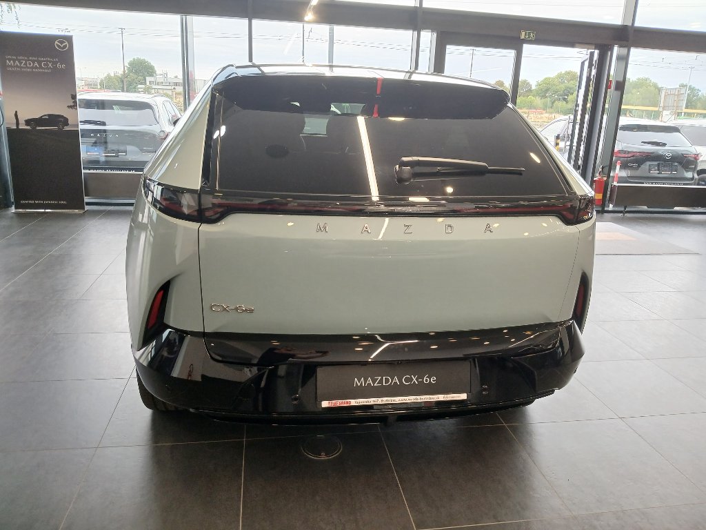 Mazda CX-6e