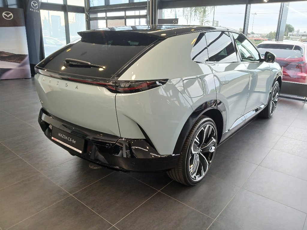 Mazda CX-6e