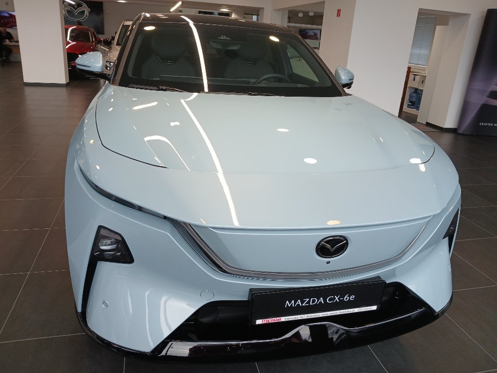 Mazda CX-6e